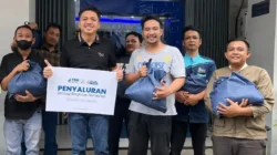 Berbagi Sembako, BRI BO Panglima Polim, YBM BRILiaN, dan IWABRI Jakarta di Penghujung Ramadan