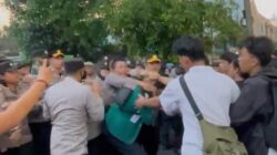 Aksi Brutal Polisi Disayangkan, Demo Mahasiswa UIKA Mendadak Ricuh